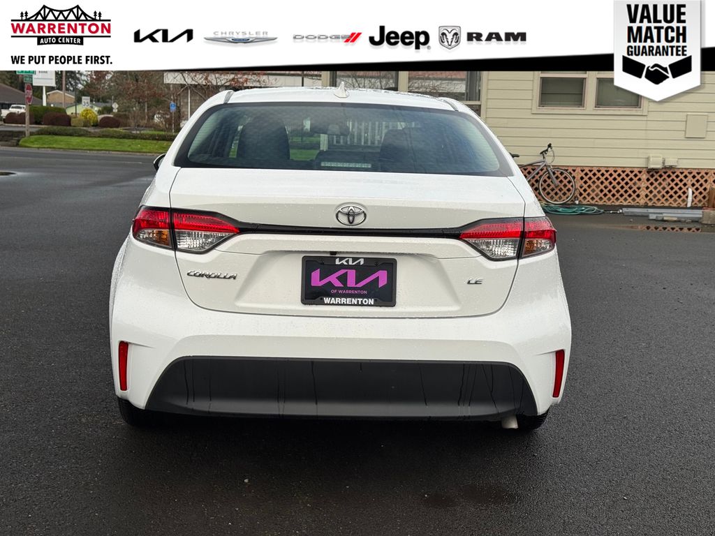 2024 Toyota Corolla LE photo 4