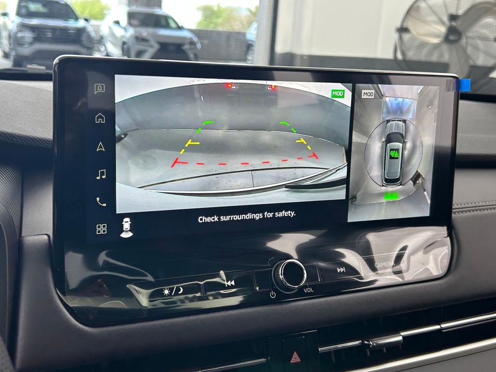 New 2026 White / Black Mitsubishi Trail Edition image 18