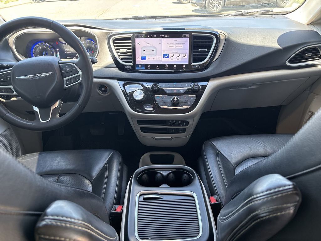 Used 2022 Chrysler Pacifica Van