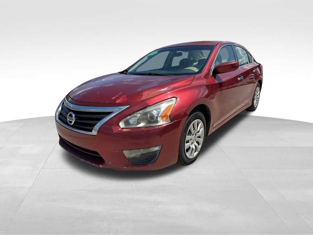 2013 Cayenne Red Metallic Nissan Altima 2.5 S FWD Sedan