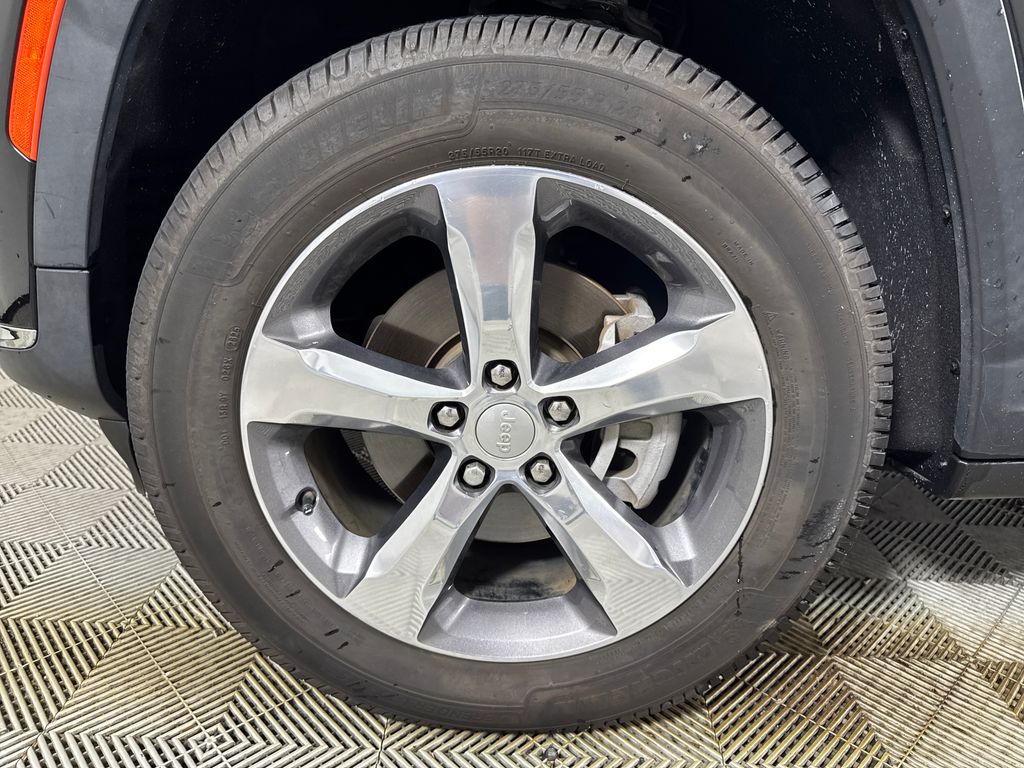Certified Used 2022 Black Jeep Limited image 13