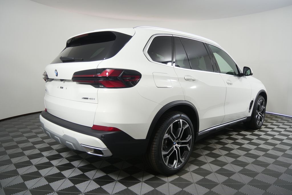 Thumbnail: 2026 BMW X5 - 3