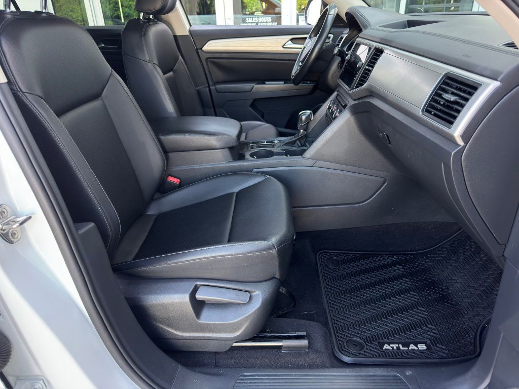 2018 Volkswagen Atlas 2.0T SE  at Royal Nissan