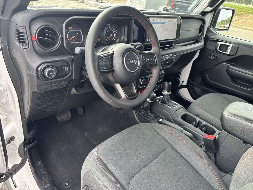 Used 2024 Jeep Wrangler SUV