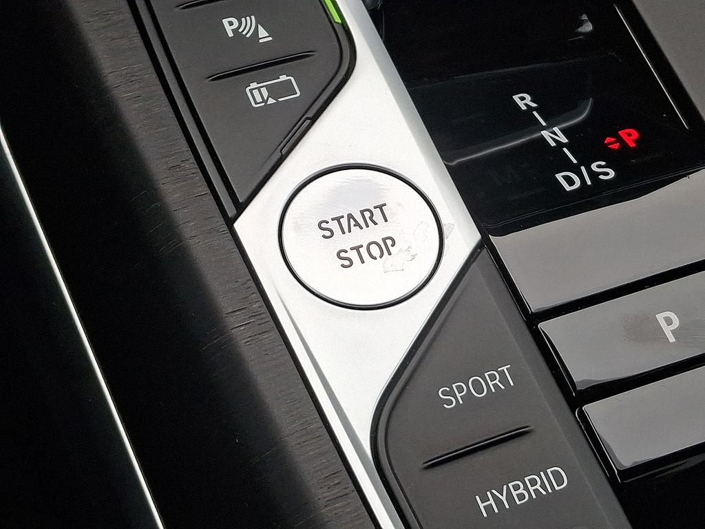 Thumbnail: 2023 BMW 3 Series - 25