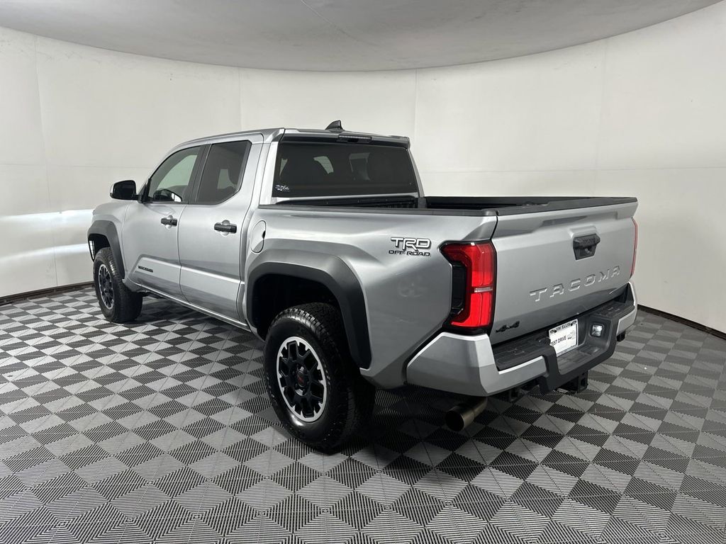 2024 Toyota Tacoma TRD Off-Road 5