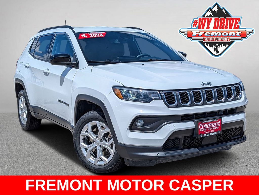 Bright White Clearcoat 2024 Jeep Compass SUV / Crossover Four-Wheel Drive 8-Speed Automatic