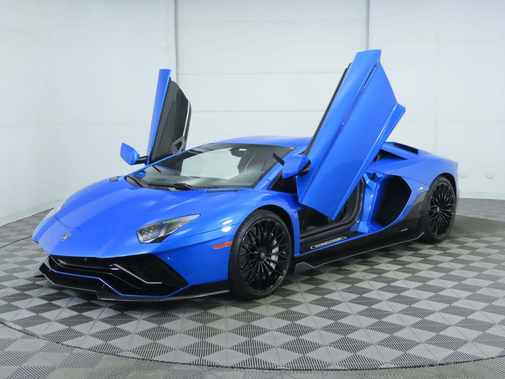 2022 Lamborghini Aventador  9