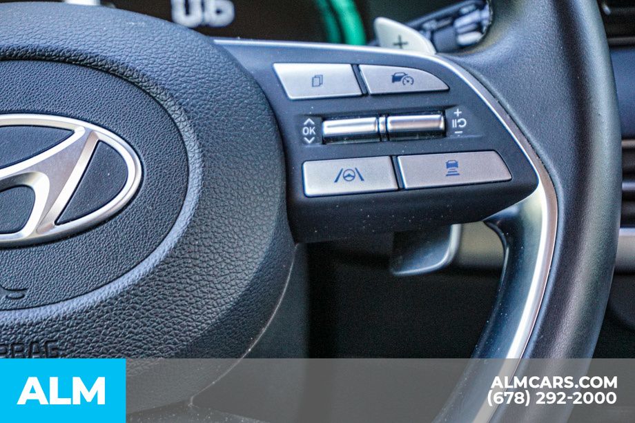 Used 2025 Red Hyundai SEL image 32