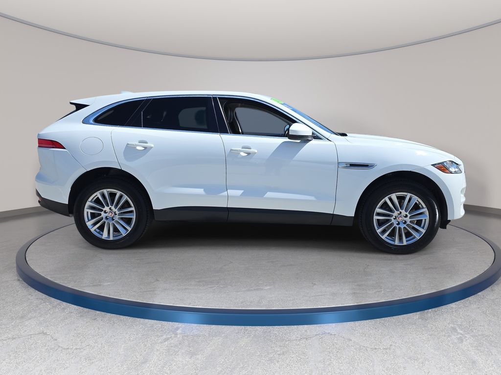Used 2019  Jaguar 30t Prestige image 5