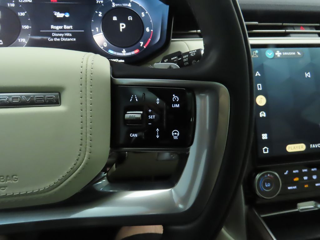 2023 Land Rover Range Rover SE 12