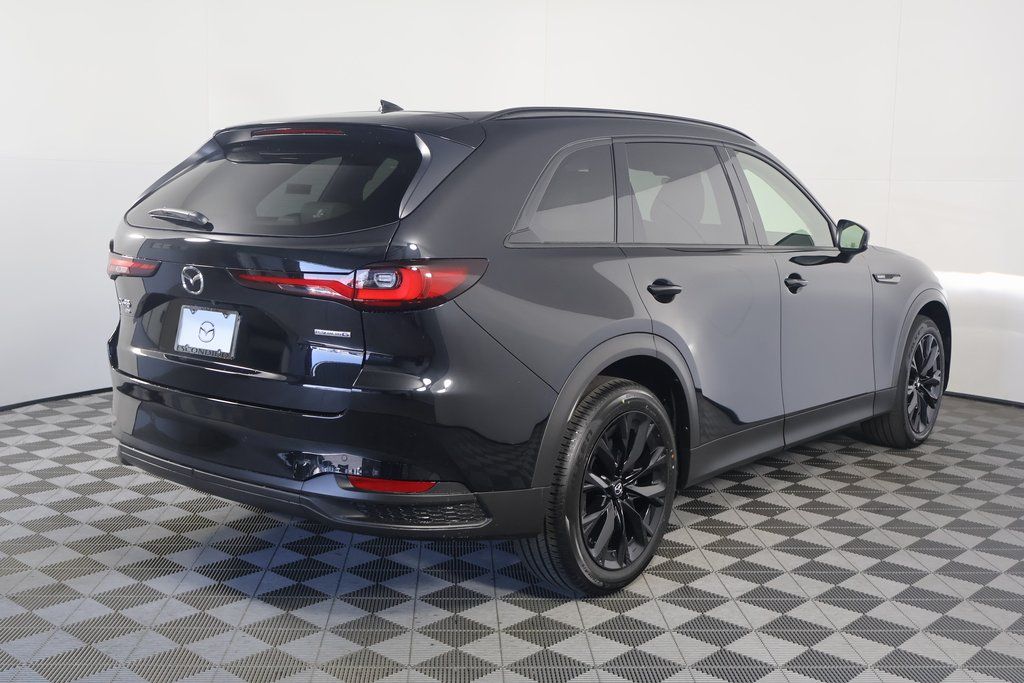 2025 Mazda CX-90 Premium 2