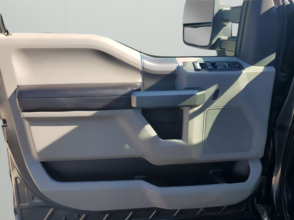 Used Car 2017 Ford F-250sd  Xlt For Sale Under $30,000 In Austin, Texas