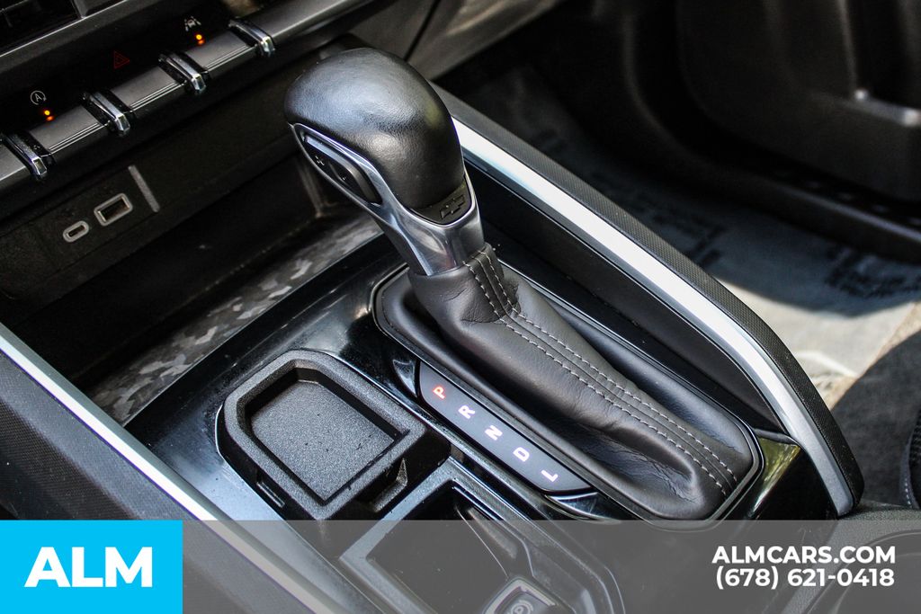 Used 2023 White Chevrolet LT image 35