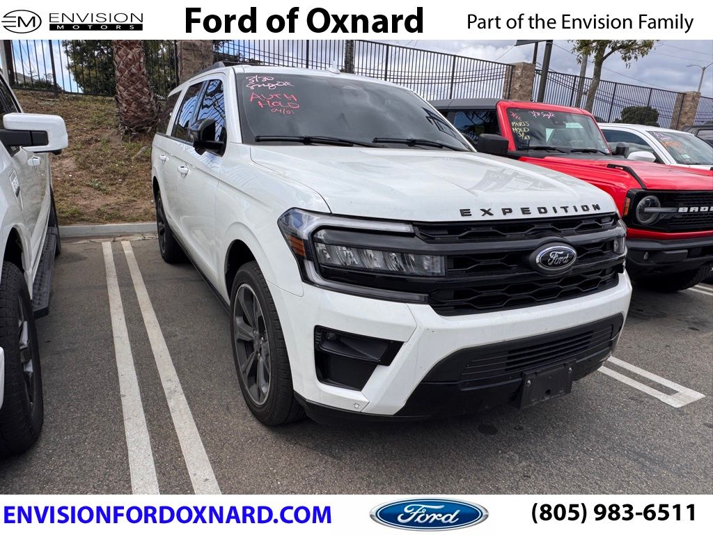 Star White Metallic Tri-Coat 2024 Ford Expedition MAX Limited RWD SUV / Crossover 4X2 Automatic