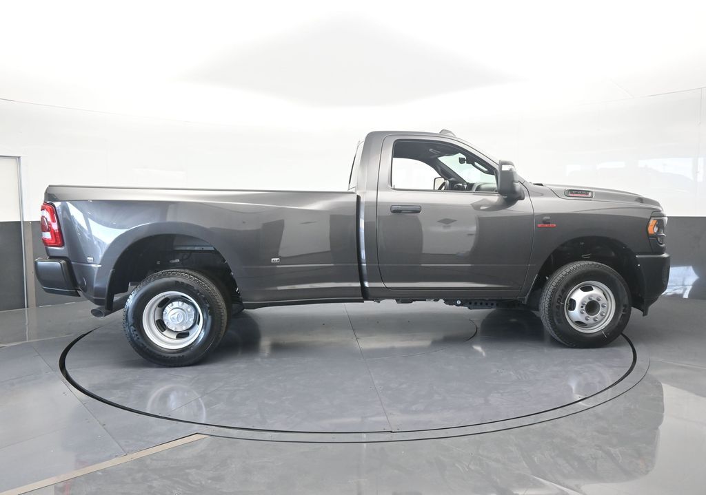 Used 2024 Granite Crystal Metallic Clearcoat Ram Tradesman image 7