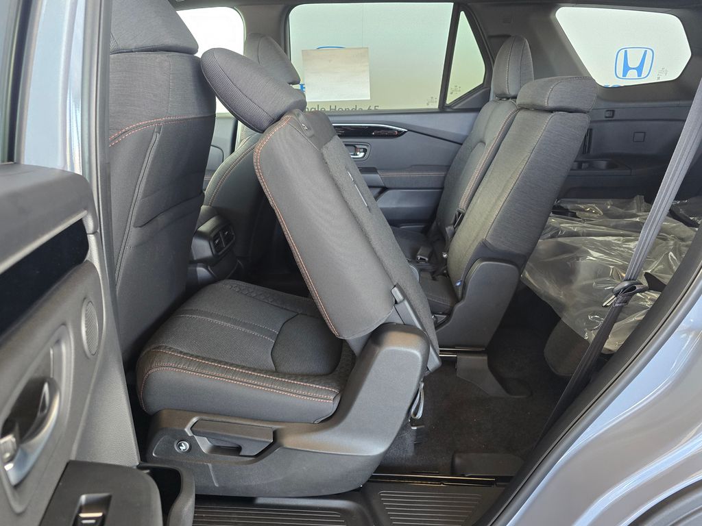 Thumbnail: 2026 Honda Pilot - 18