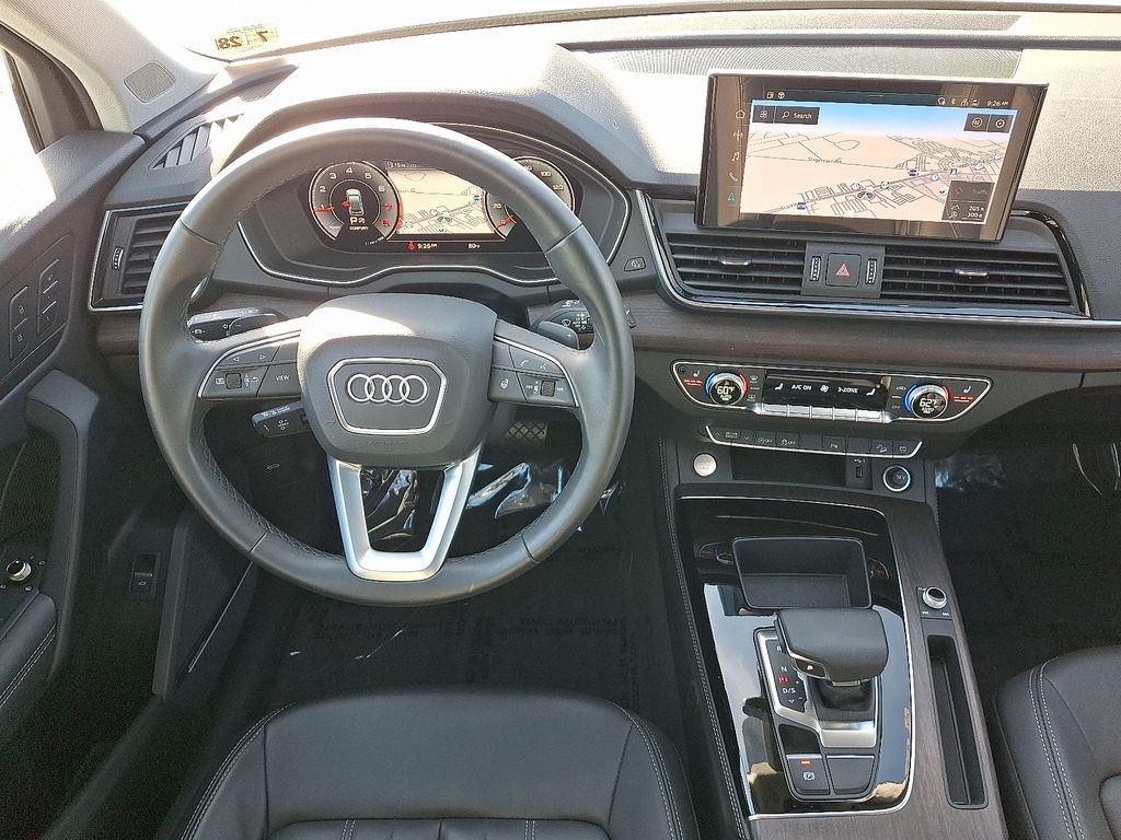 Thumbnail: 2023 Audi Q5 - 12