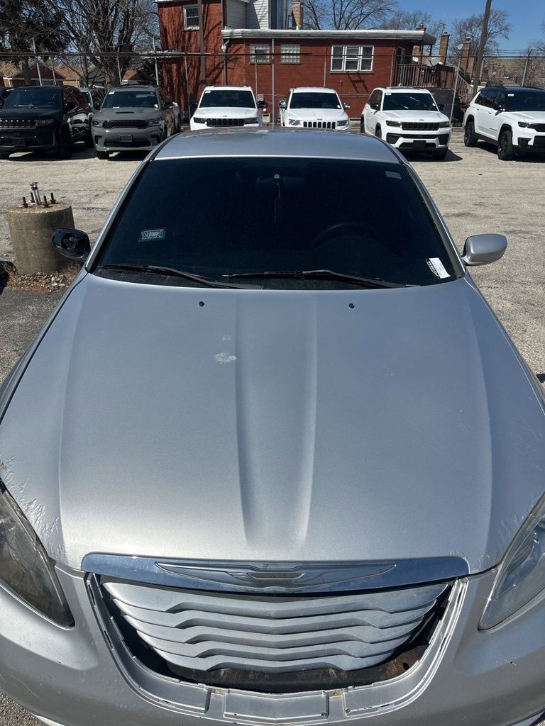 Bright Silver Metallic Clearcoat 2012 Chrysler 200 LX Sedan FWD Sedan Front-Wheel Drive 4-Speed Automatic