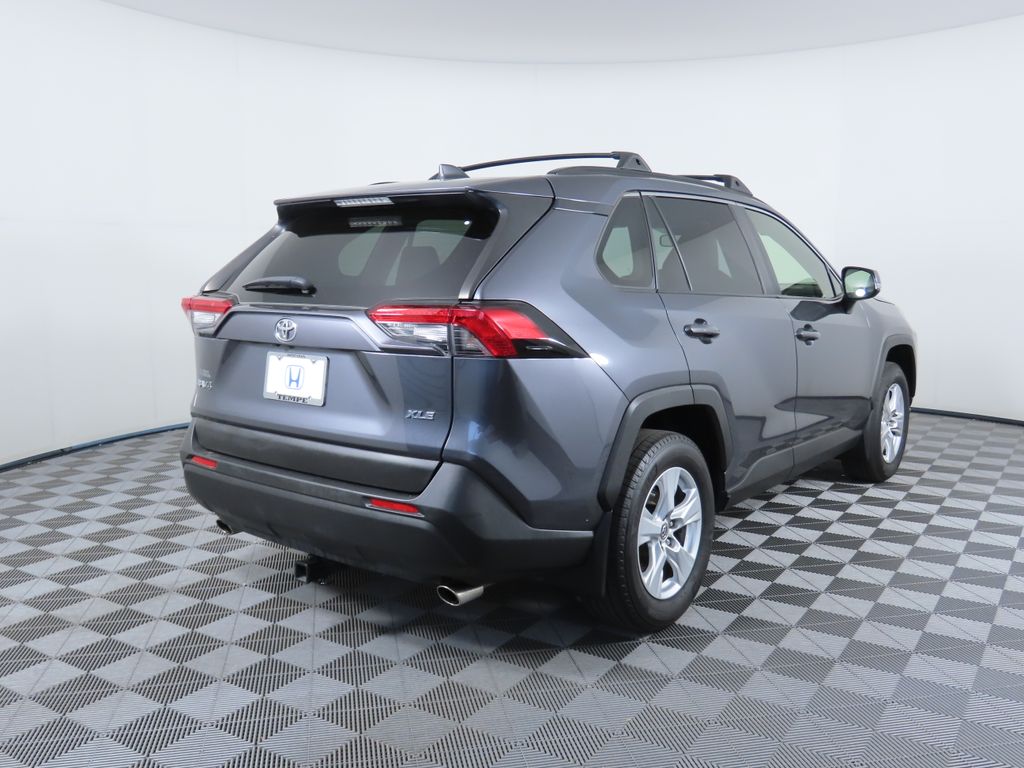 2019 Toyota RAV4 XLE 5