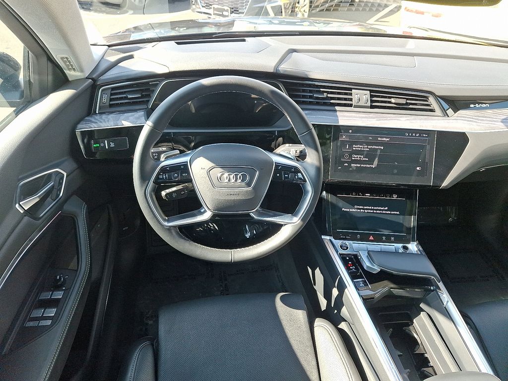 Thumbnail: 2024 Audi Q8 e-tron - 11