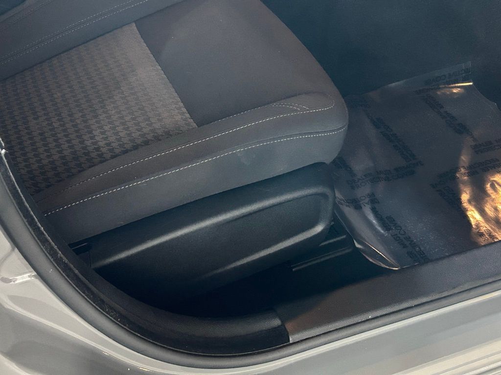 Used 2023 Destroyer Gray Clearcoat Dodge SXT image 26