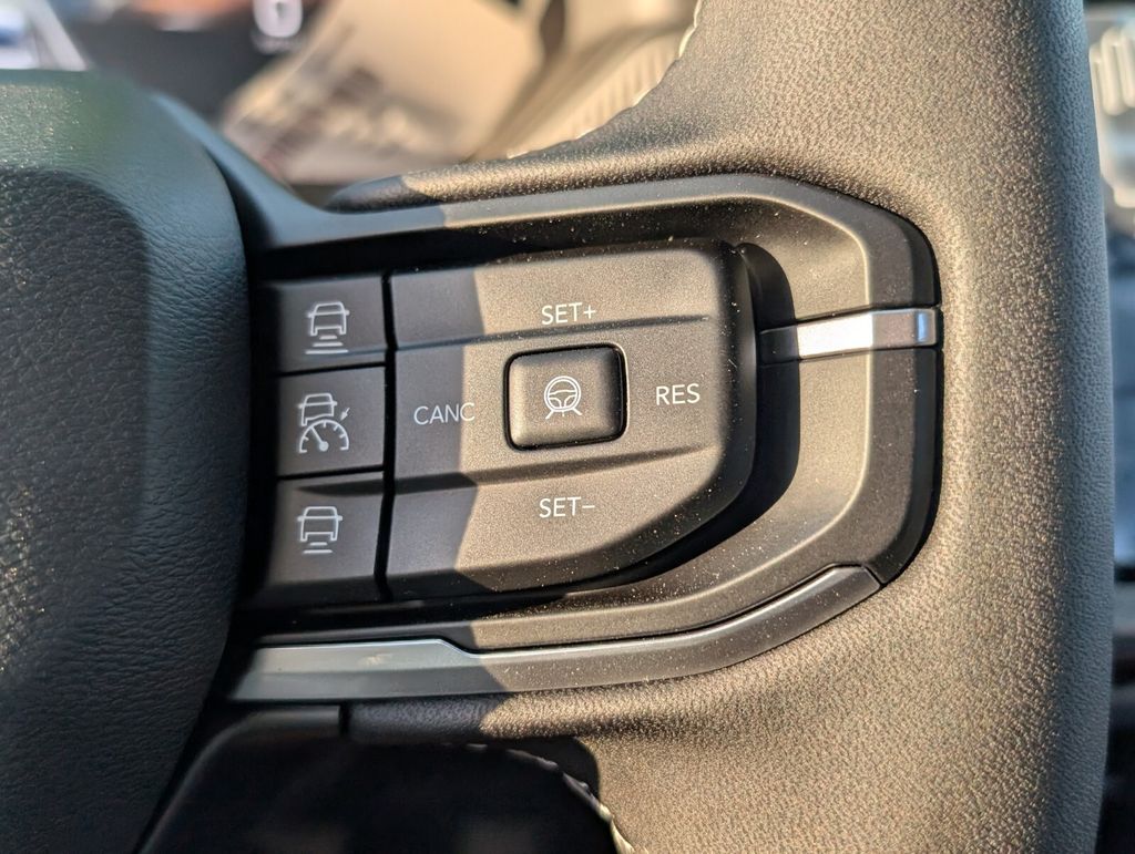 new 2026 Jeep Cherokee car, priced at $42,805