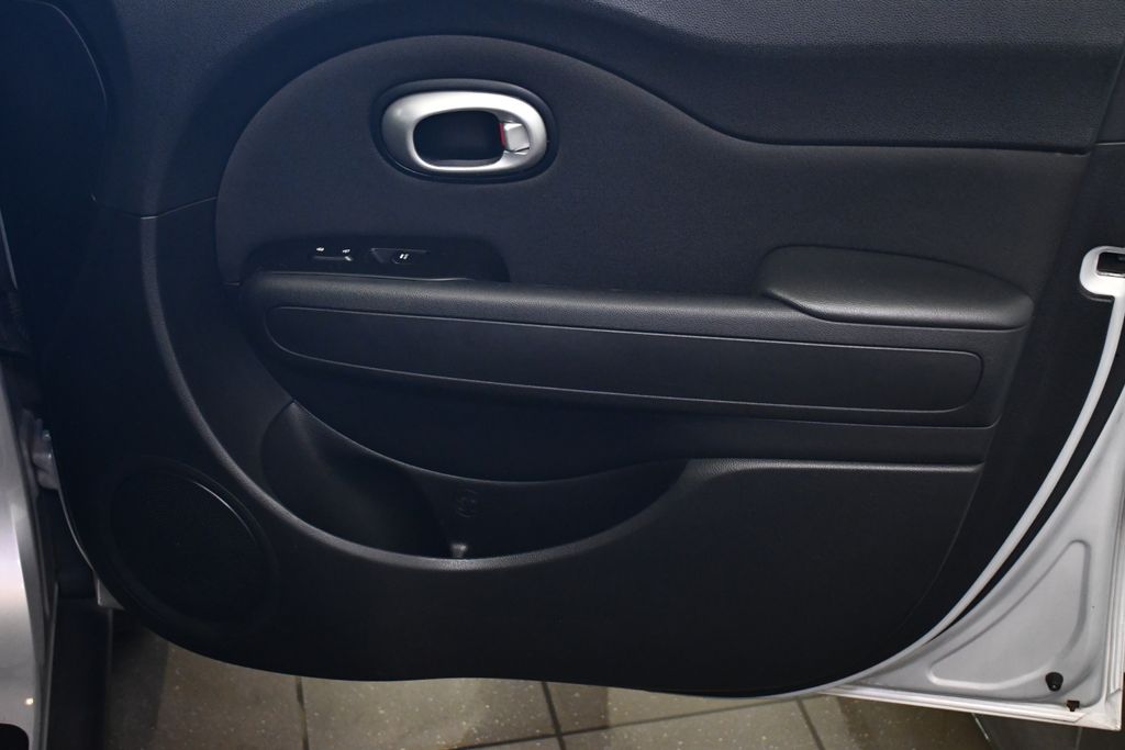 Thumbnail: 2014 Kia Soul - 32