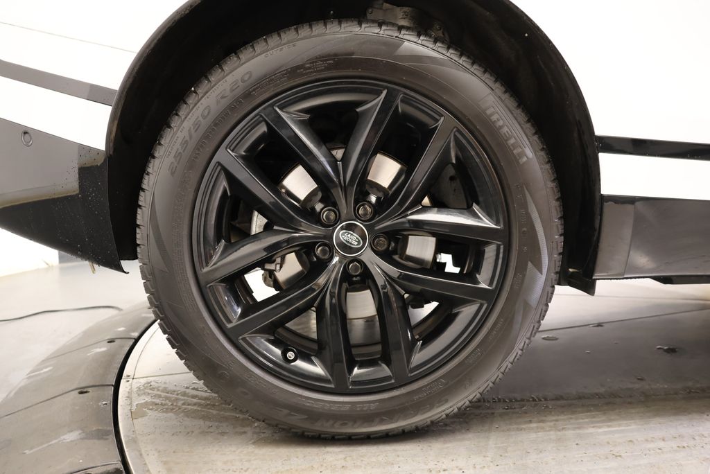 Thumbnail: 2026 Land Rover Range Rover Velar - 11