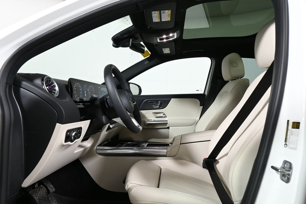 Thumbnail: 2026 Mercedes-Benz GLA - 3