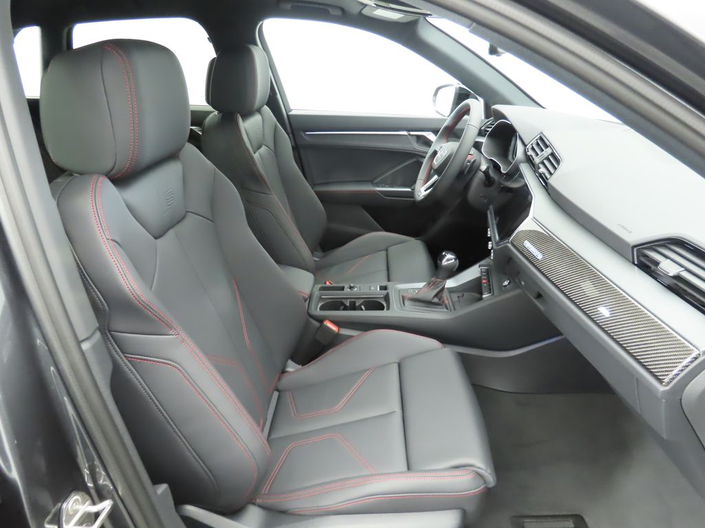 Thumbnail: 2025 Audi Q3 - 21