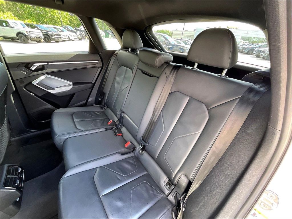 2023 Audi Q3 — photo 14