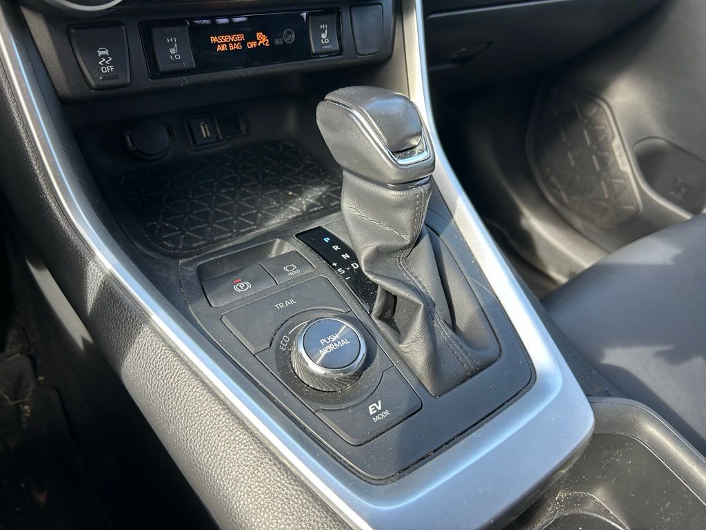 Thumbnail: 2022 Toyota RAV4 - 27