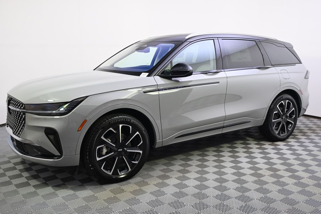 View vehicle photo 2