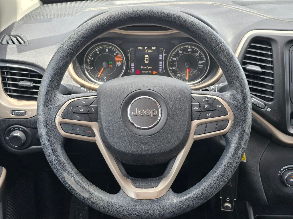 2017 Light Brownstone Pearlcoat Jeep Cherokee Sport 4X4 SUV