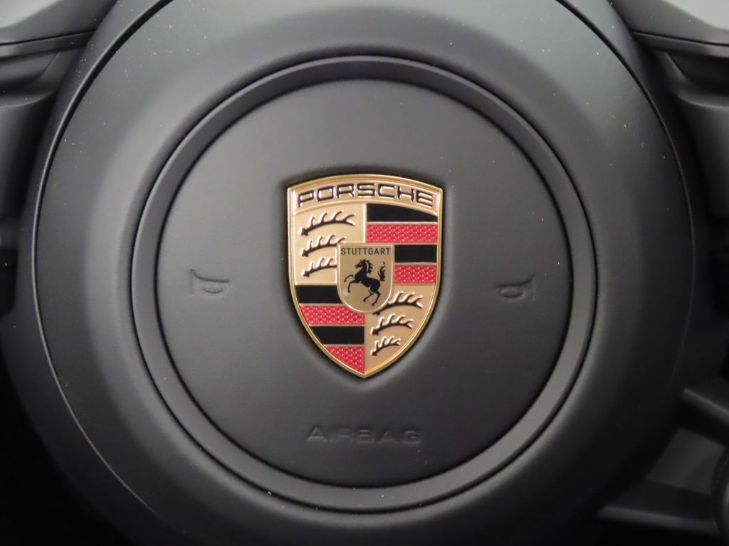 Thumbnail: 2026 Porsche Macan - 22