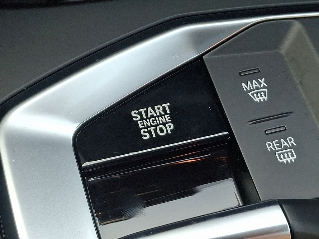 Thumbnail: 2025 BMW 2 Series - 25