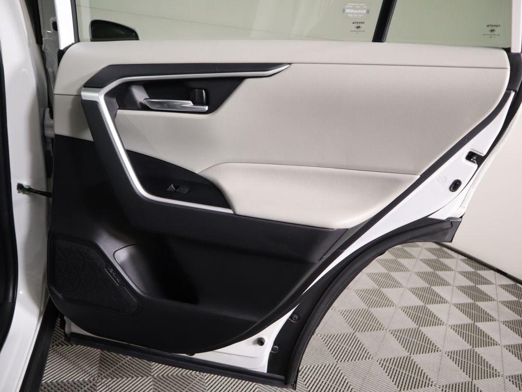 Thumbnail: 2023 Toyota RAV4 - 27
