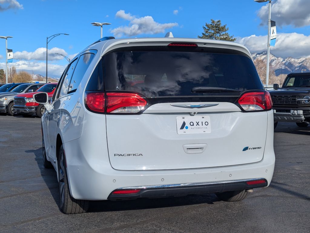 2018 Chrysler Pacifica Hybrid Limited 6