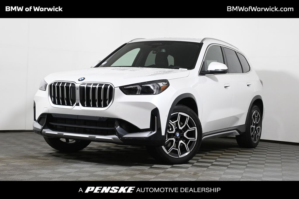 Thumbnail: 2027 BMW X1 - 1