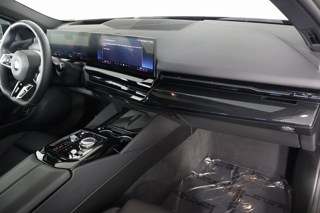 Thumbnail: 2026 BMW 5 Series - 9