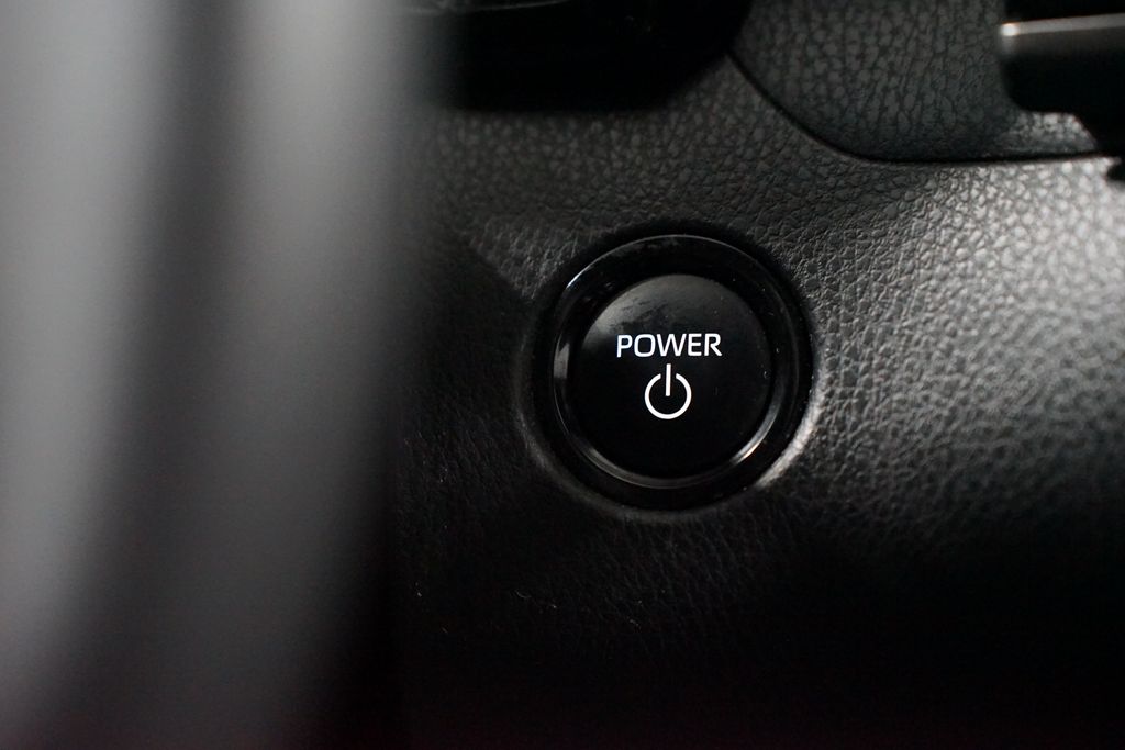 Thumbnail: 2025 Toyota Camry - 24