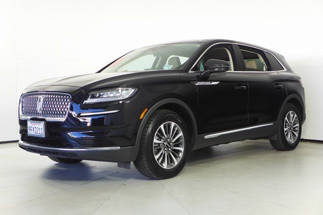 2022 Lincoln Nautilus Standard 2