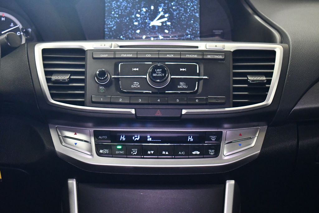 Thumbnail: 2015 Honda Accord - 17