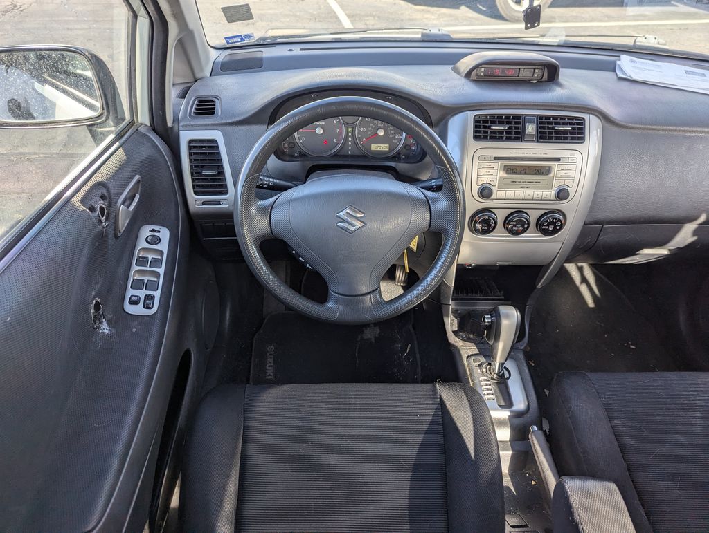 2005 Suzuki Aerio S 22