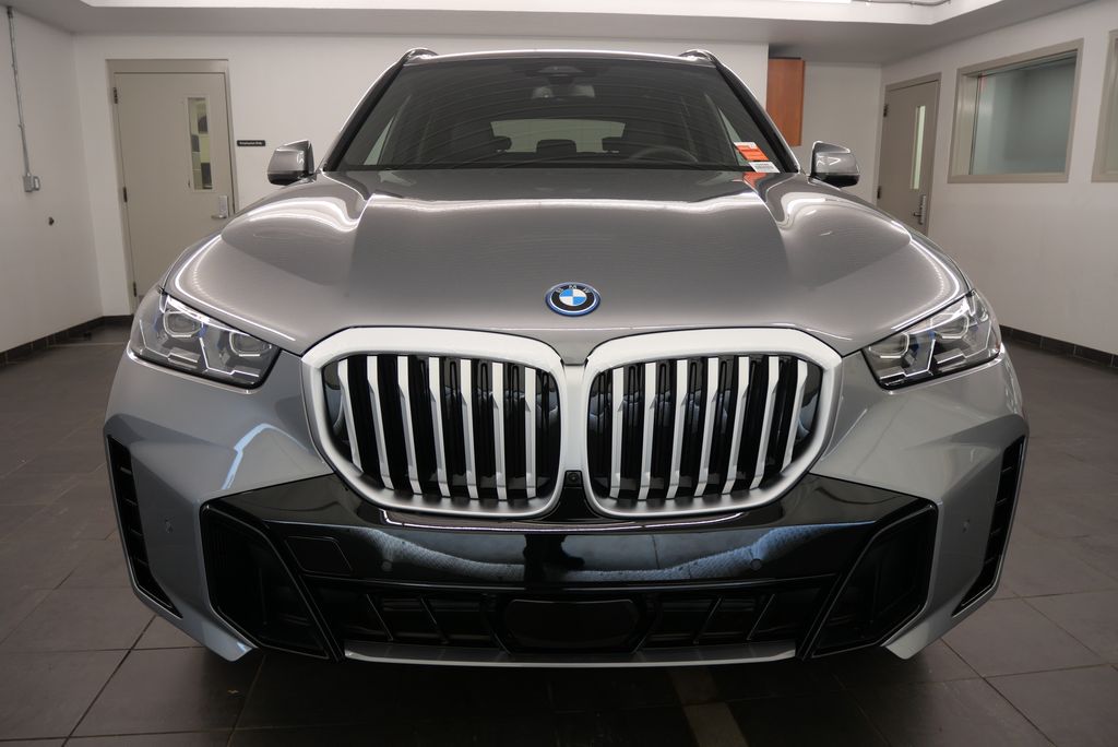 2025 BMW X5 xDrive50e 9