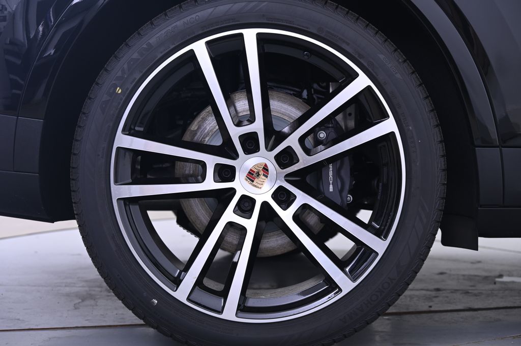 Thumbnail: 2025 Porsche Cayenne - 13