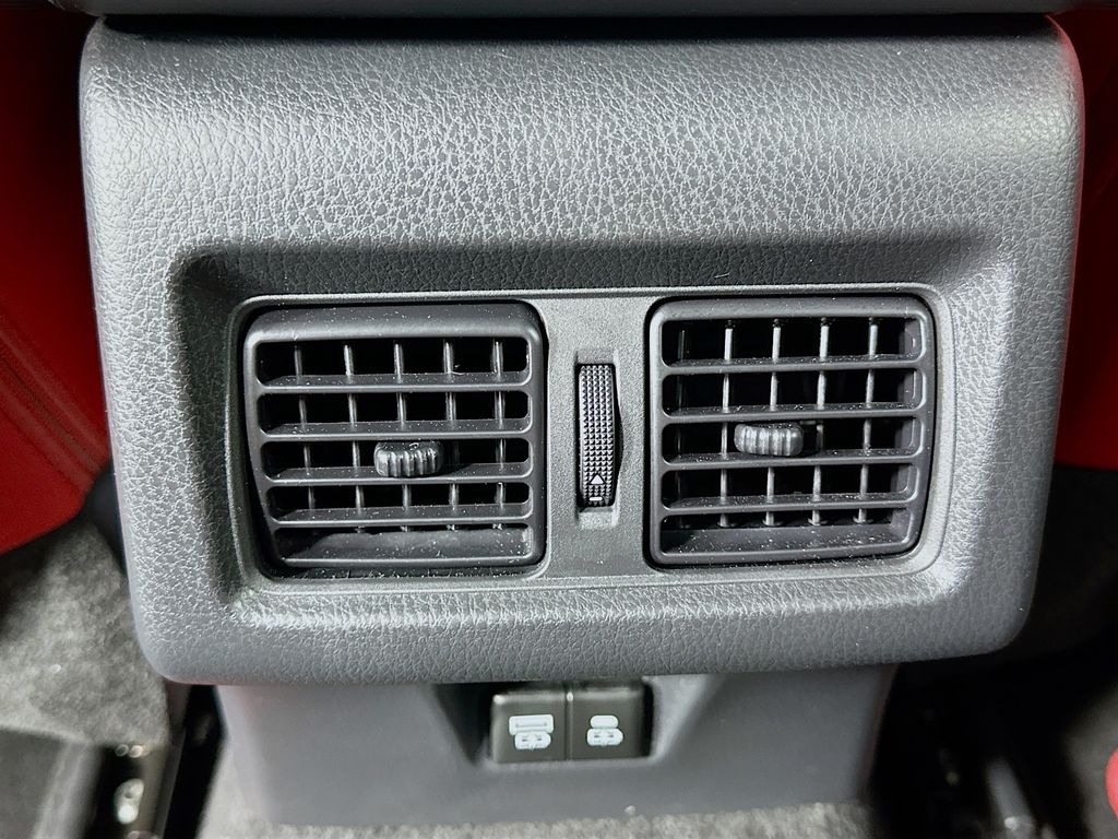 Thumbnail: 2025 Toyota Camry - 25