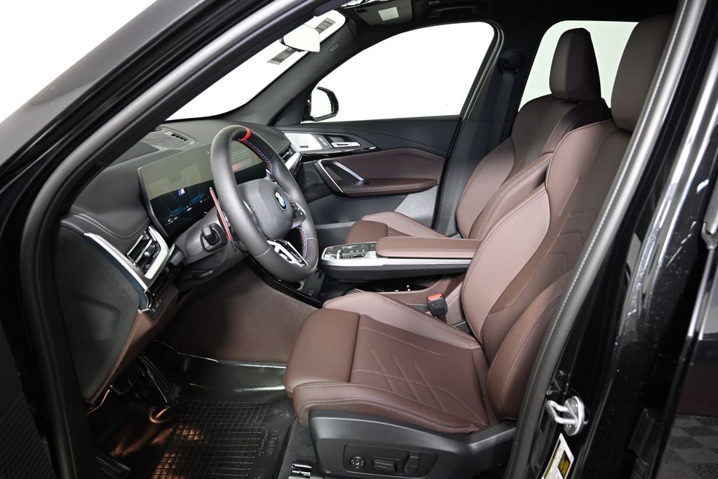 2025 BMW X1 M35i 15