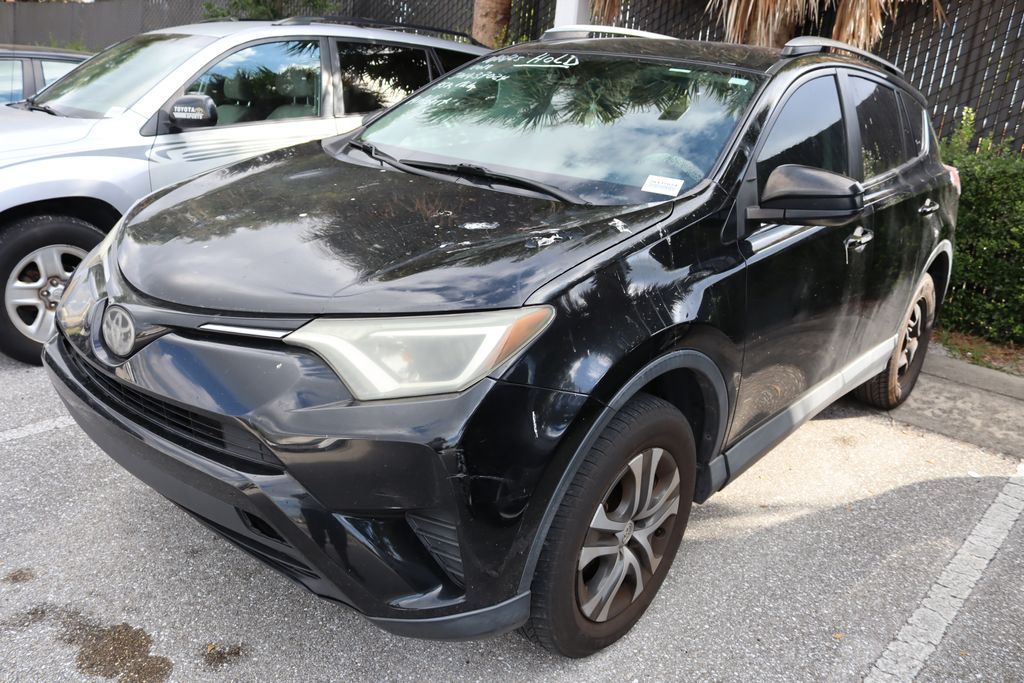 Thumbnail: 2018 Toyota RAV4 - 2